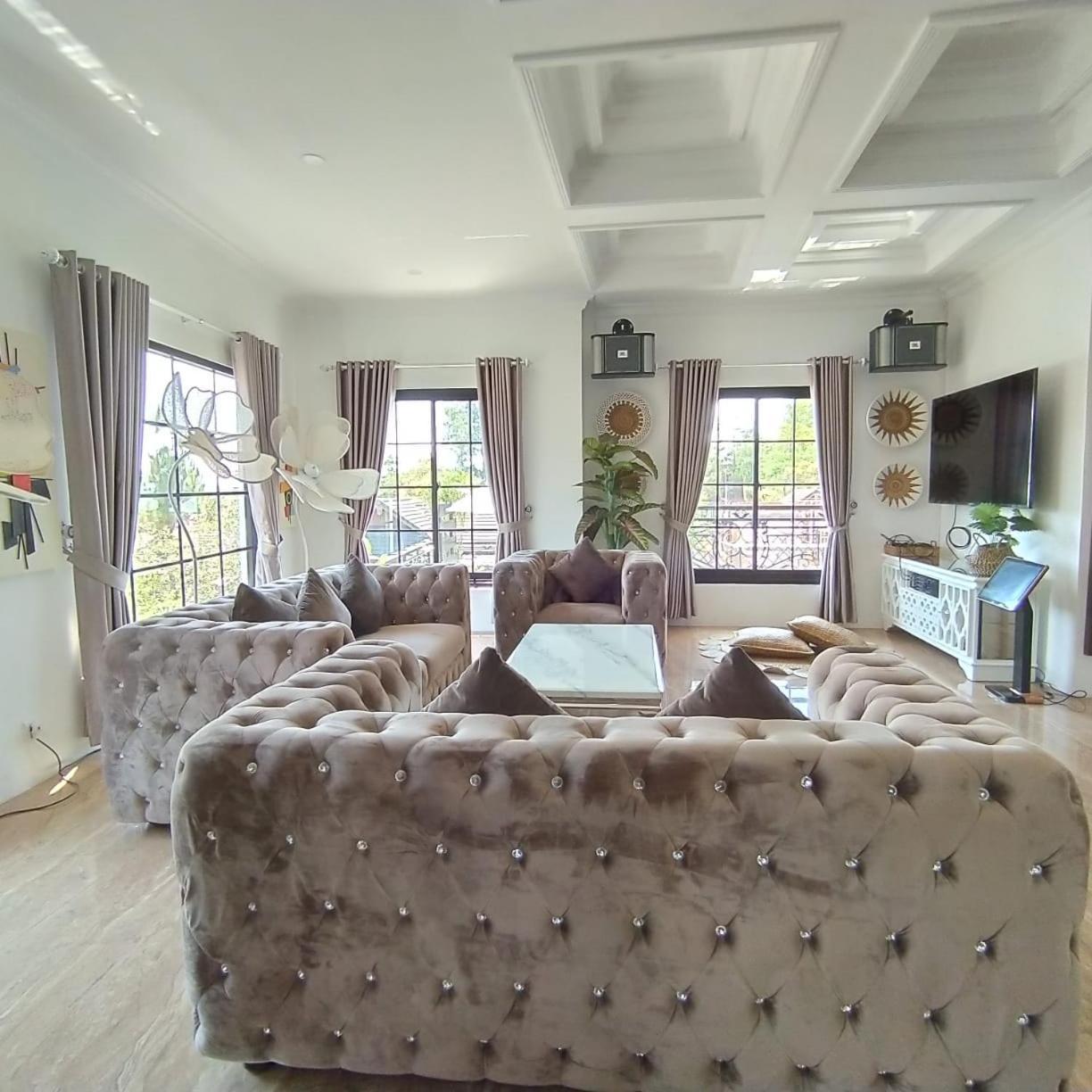 Villa Kota Bunga Malini 7 Cinengangirang 外观 照片