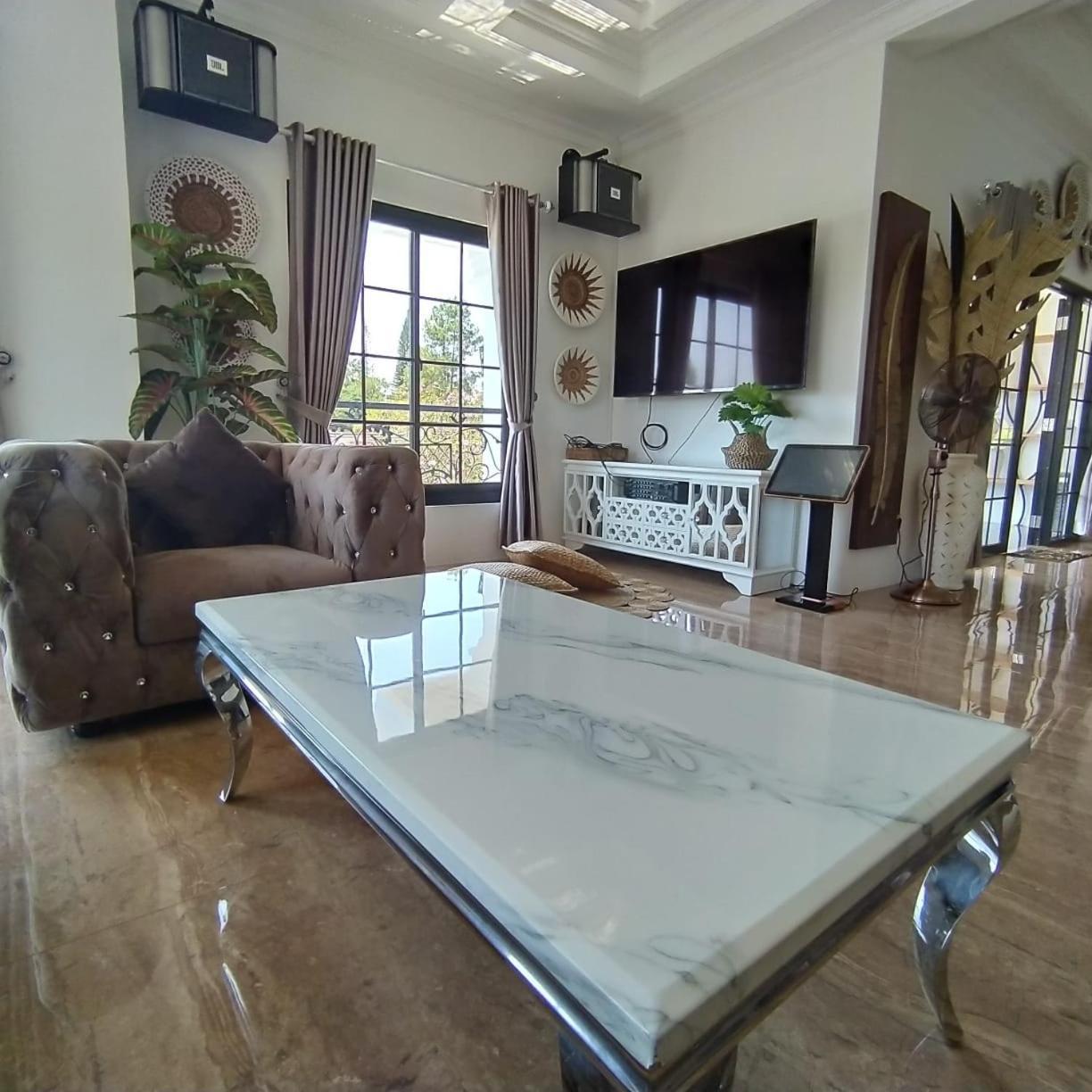 Villa Kota Bunga Malini 7 Cinengangirang 外观 照片